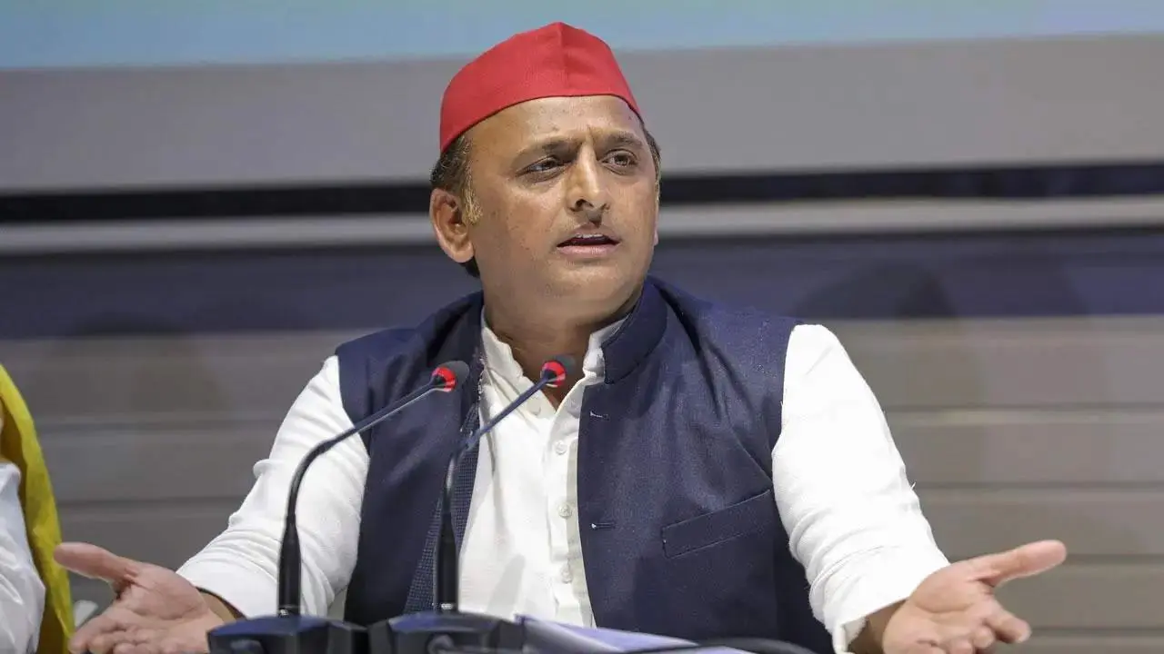 Akhilesh Yadav criticises UP govt for inviting leaders to Mahakumbh 2025