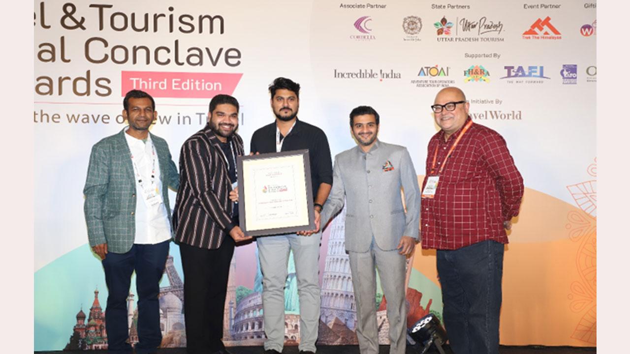 JustWravel Wins Best Adventure Tour Operator Award from Economic Times, Celebrates 8 Years of Connecting Travelers