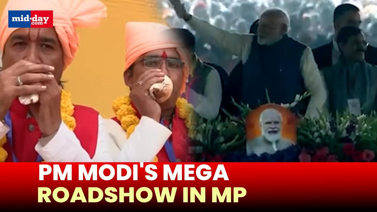 Watch: PM Modi holds a grand roadshow in MP's Khajuraho