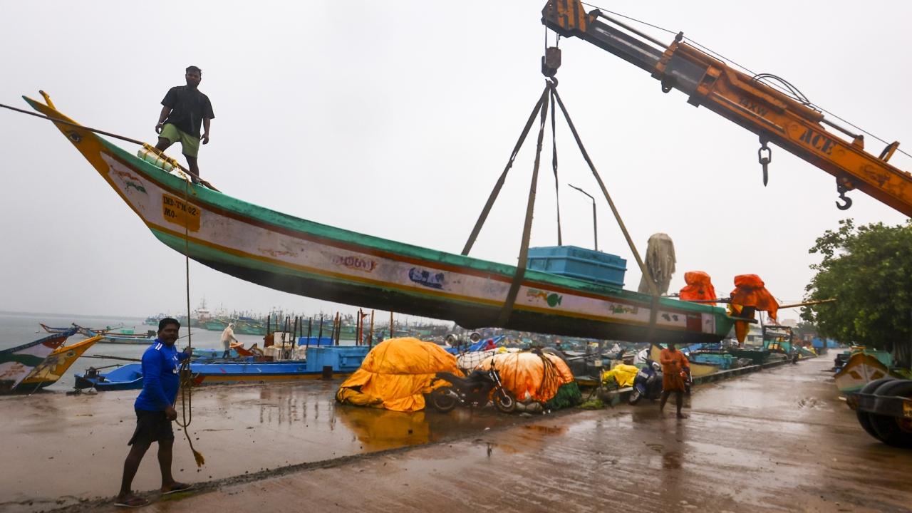 Tamil Nadu rains: ICG issues advisories for fishing boats to return to harbour