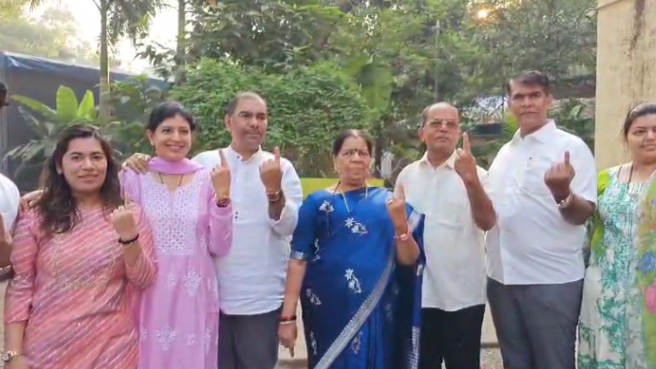 Manda Mahatre of BJP candidate from Belapur constituency cast her vote