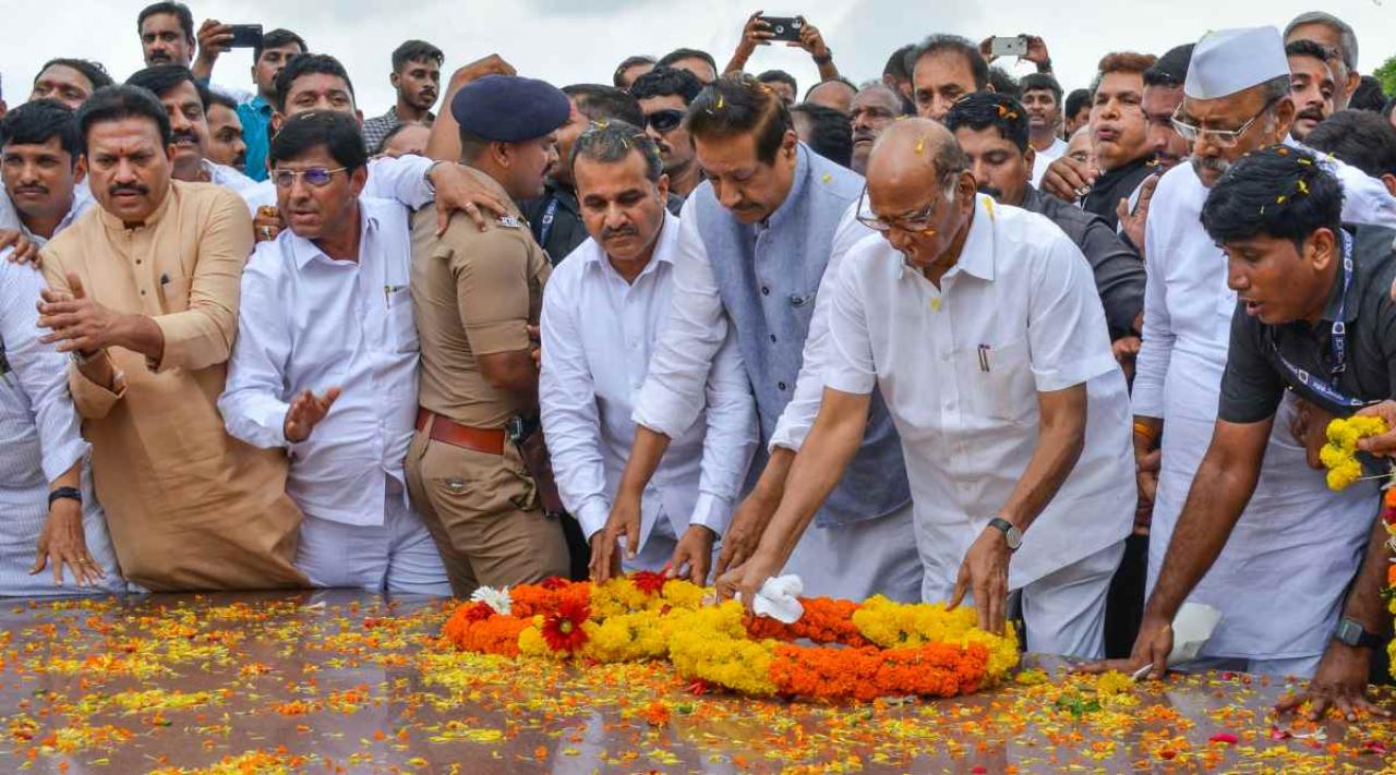 Ajit, Sharad Pawar pay homage to Maharashtra's first CM Y B Chavan