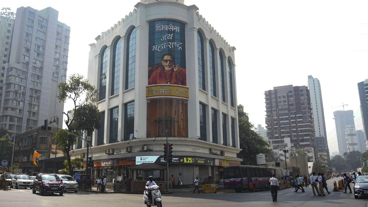 Silence outside Sena UBT, Congress offices after Mahayuti set to retain power