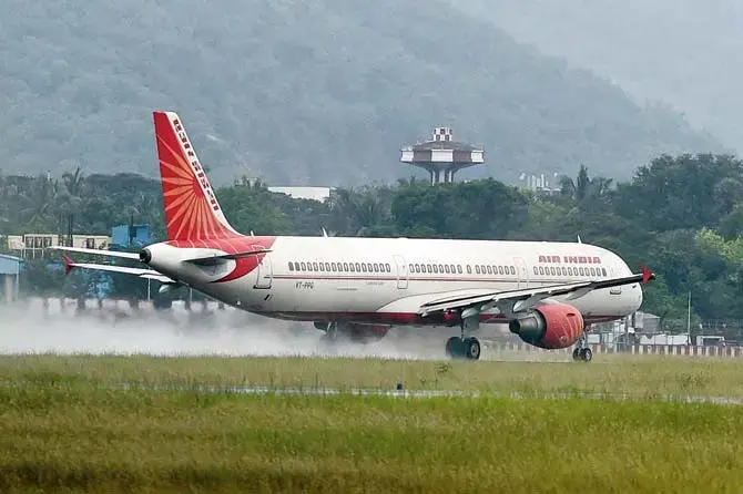 Tamil Nadu: Trichy District Collector praises Air India pilots for saving lives of passengers