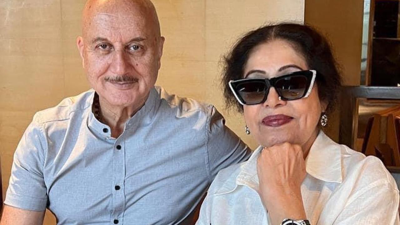 Anupam Kher would go for dinner at Kirron Kher's house while she was married