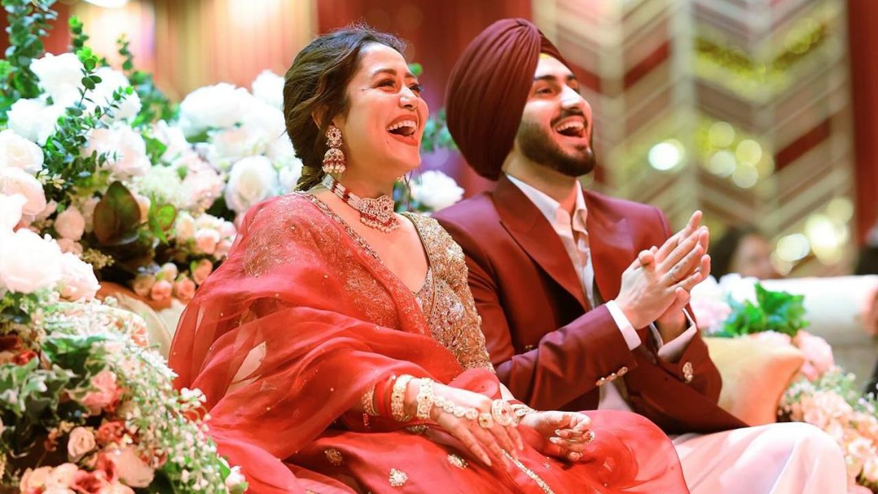 Neha Kakkar celebrates her 4th wedding anniversary with Rohanpreet Singh