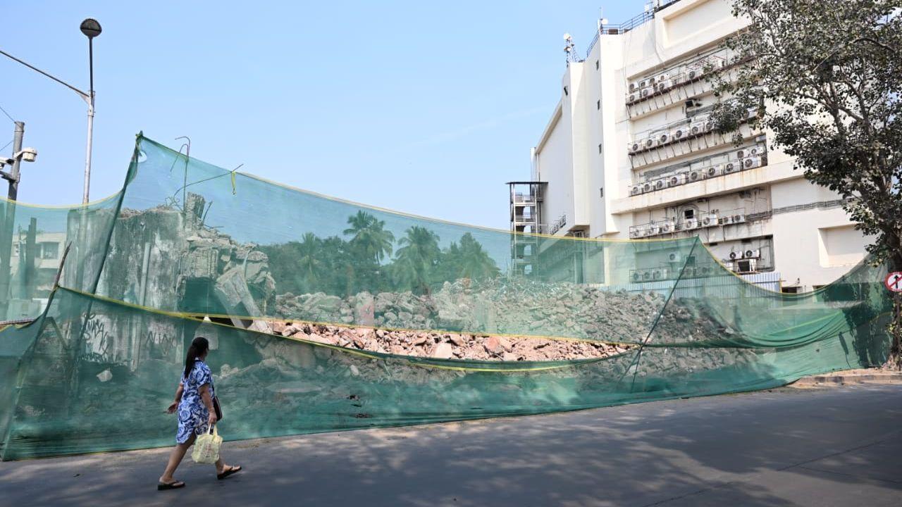 Mumbai News LIVE: Juhu's iconic Chandan Talkies demolished