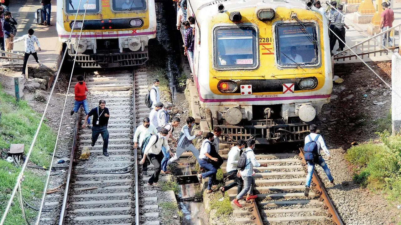 Mumbai: Train services disrupted on Gholwad-Dahanu line, restored after two hour