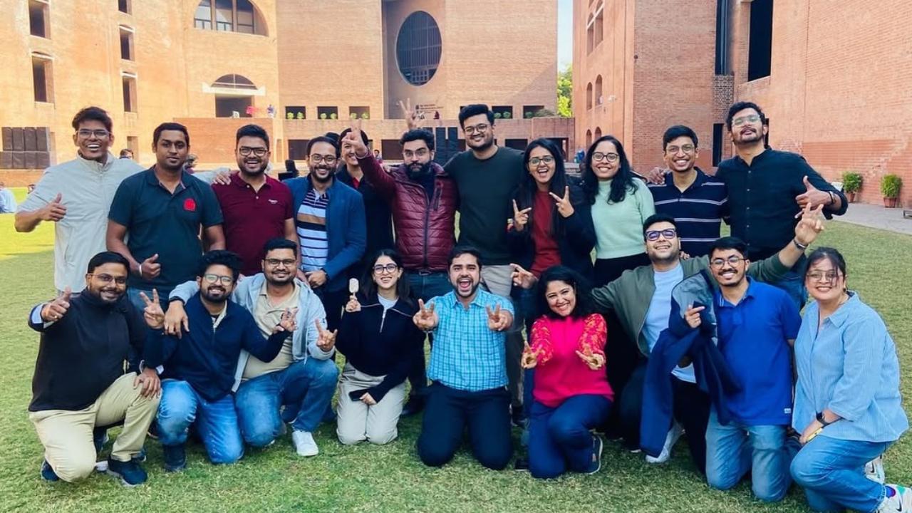 Navya Naveli Nanda shares glimpse of her 'best people' from IIM Ahmedabad campus